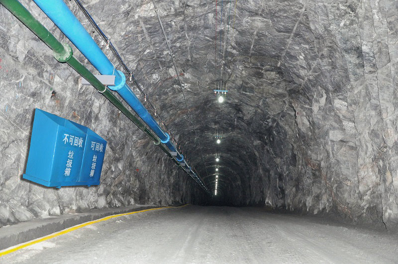 草樓斜坡道副本.jpg