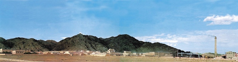謝鐵山全貌.jpg